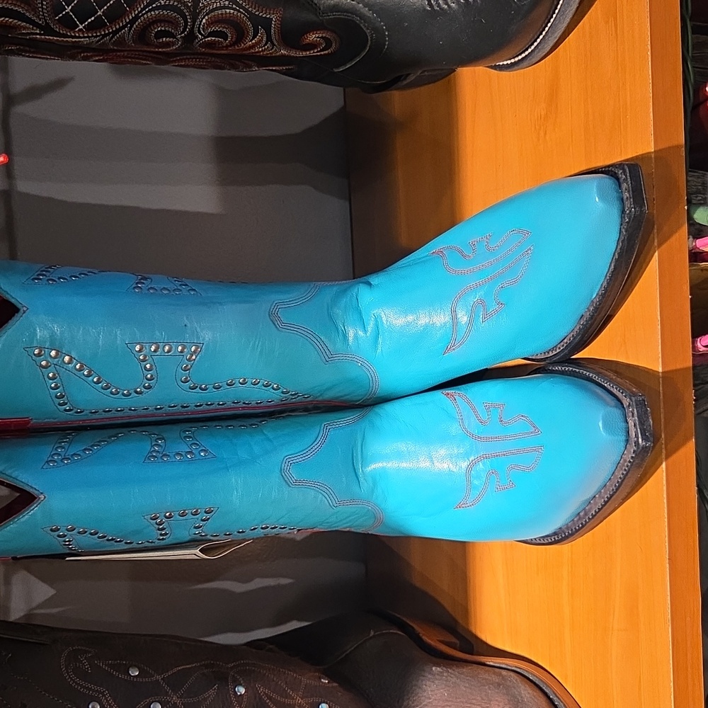 Frye western boots Daisy Dukes